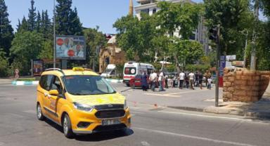Kahramanmaraş’ta ticari araç ile otomobil çarpıştı: 2’si çocuk 3 yaralı