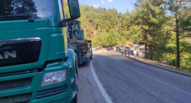 Otomobil şarampole uçtu: 2 yaralı
