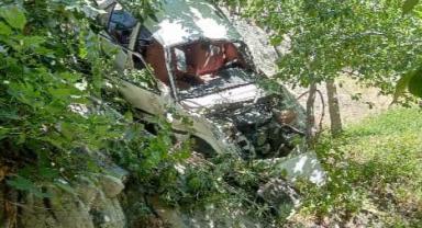 Kahramanmaraş’ta otomobil ağaca çarptı: 4 yaralı..