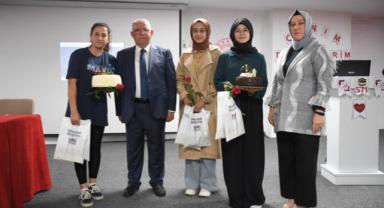 Başkan Mahçiçek, KYK Kız Öğrenci Yurdu’nda gençlerle bir araya geldi, doğum günü kutladı 