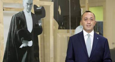 Fırat Mümtaz Asyalı: 