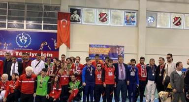 Kahramanmaraş'lı Görme Engelliler Kupayla Memlekete Dönüyor..