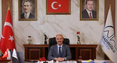 Başkan Okay, “Öğretmen; bilgisiyle öğreten, tecrübesiyle yol gösteren ve geleceğimizi özveriyle yetiştirendir” 