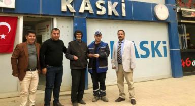 Bu Davranış Ayakta Alkışlanır..