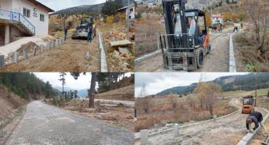 Göksun Kırsalına 14 Bin Metrekare Kilit Parke Kazandırıyor