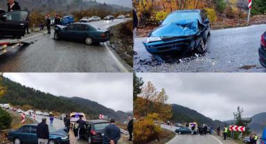 Kahramanmaraş’ta iki otomobil çarpıştı: 4 yaralı