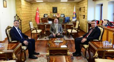 Kaymakamlardan Rektör Yasım’a Ziyaret