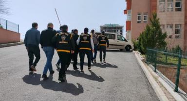 Kesinleşmiş hapis cezası olan 65 aranan şahıs yakalandı