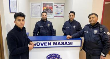Afşin'de ATM'de unutulan parayı polis ekipleri sahibine teslim etti