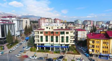İstiklal Üniversitesi Rektörünü bekliyor