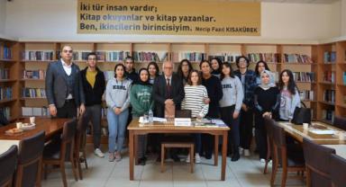 Usta Kalemler Kütüphane Söyleşileri’nde Okurlara Sesleniyor