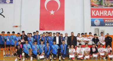 Voleybol’da En İyi Okul Takımları Belli Oldu
