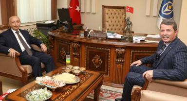 Başkan Okumuş’tan Rektör Bakan’a “Hayırlı Olsun” Ziyareti
