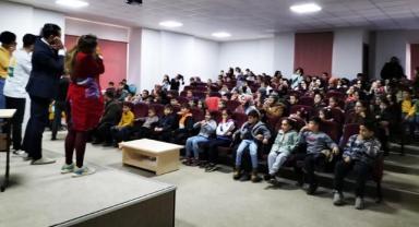 Sahne Maraş Ekinözü’nde Minikler İçin Sahne Aldı 