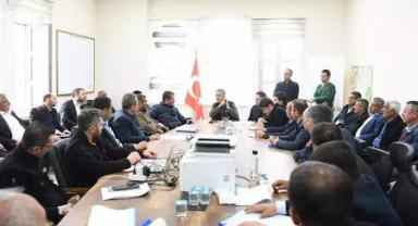 Devlet millet el ele güç birliği ile bu zor günleri aşacağız..