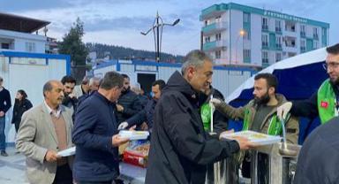 Vali Akkoyun İlk İftarını Vatandaşlar İle Birlikte Yaptı..