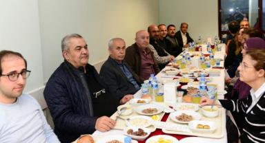 Aksaray Belediyesi, KSÜ’de Depremzedeler İçin 1500 Kişilik İftar Programı Düzenledi