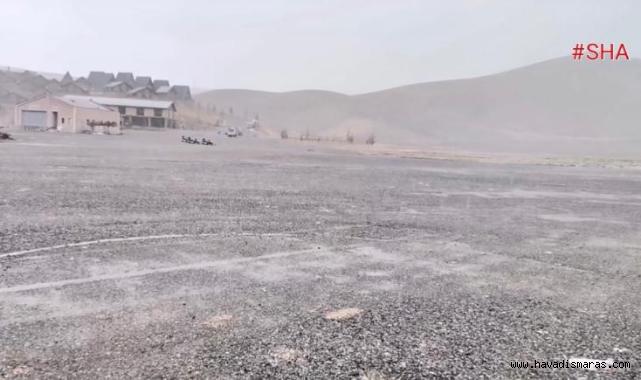 Kahramanmaraş'ta Nisan ayında kar sürprizi