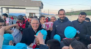 Onikişubat Belediyesi’nden Kale Mahallesi’nde gönülleri ısıtan iftar programı..