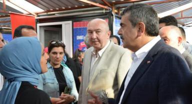 Milli Eğitim Bakanı Prof. Dr. Tekin, KSÜ Konteyner Kenti Ziyaret Etti