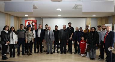 “Aşık Veysel” İstiklal Üniversitesi’nde Düzenlenen Programla Anıldı..