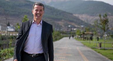 Beldeyi İlçe, İlçeyi Şehir Yapan Başkan..