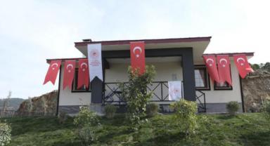 Şehit Müslüm Özdemir'in depremzede ailesine evi teslim edildi..