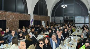 Başkan Mahçiçek, iki dönemin meclis üyelerine iftarda veda etti..