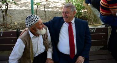 Başkan Mahçiçek; Yaşlılarımıza sahip çıkmak geleceğimize sahip çıkmaktır..