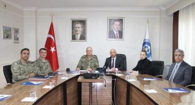 KİÜ VE 2. Zırhlı Tugay Komutanlığı Arasında Protokol İmzalandı..