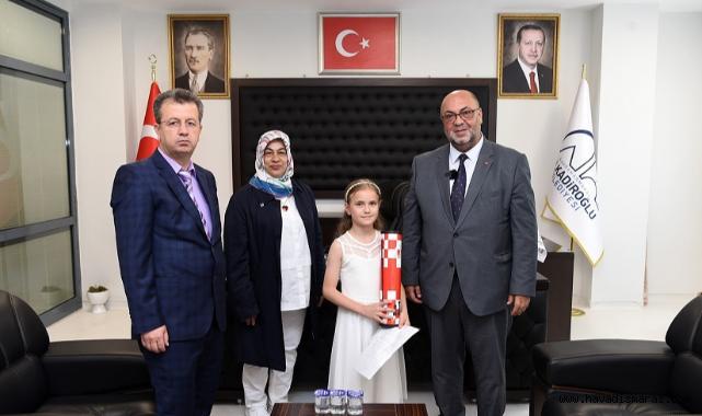Bu Makamlar, Geleceğin Teminatı Çocuklarımızındır..