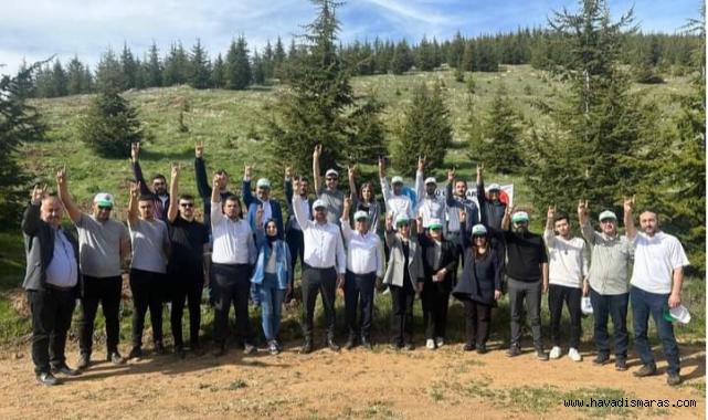 Ülkü Ocakları Türkeş'i unutmadı..