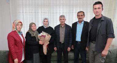 Vali Ünlüer’den Anneler günü ziyaretleri..