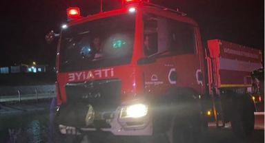 Büyükşehir İtfaiyesinden anız yangınına anında müdahale..