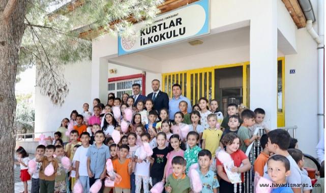 Başkan Toptaş'tan 3 bin öğrenciye kırtasiye seti desteği..