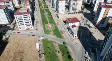 Onikişubat Belediyesi, asfalt çalışmasıyla Tekerek Mahallesi halkını sevindirdi..
