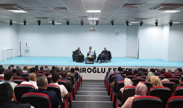 Gazze Bilinci Konferansı Murat Akkurt Gençlik Merkezinde Gerçekleşti..