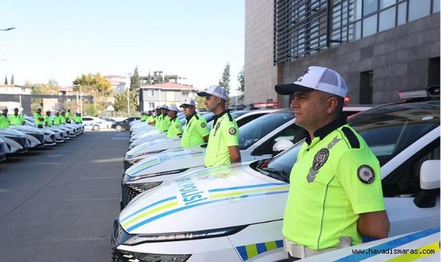 Kahramanmaraş’ta İl Emniyet Müdürlüğü’ne 63 Araç Dualarla Teslim Edildi..