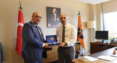 Başkan Akpınar, Karayolları Bölge Müdürünü Ziyaret Etti..
