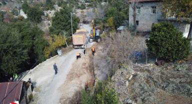 Büyükşehir, Bir Mahallenin Daha İçmesuyu Sorununu Çözüme Kavuşturuyor