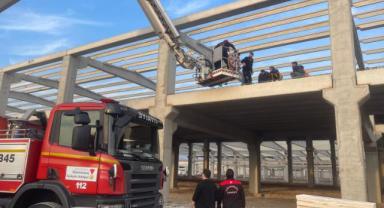 Kahramanmaraş’ta fabrika inşaatından düşen 2 işçi yaralandı