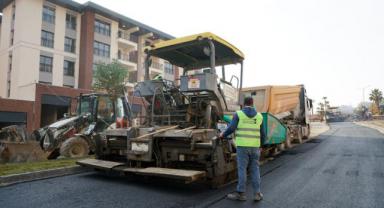 Yeni yaşam alanındaki ana ve ara yollar sıcak asfaltla buluşturuluyor