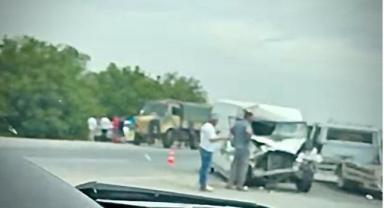 Kahramanmaraş’ta minibüs ile askeri araç çarpıştı: 3 yaralı...