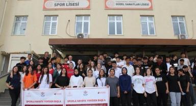 Mesut Çanak, Spor Lisesinde gençlerle tecrübelerini paylaştı..