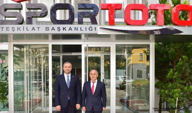 Başkan Hanifi Toptaş'tan dev müjde: Gençlik Merkezi için imzalar atıldı.
