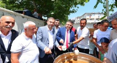 Onikişubat Belediyesi'nden Ilıca'da aşure ikramı..