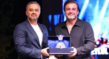 Başkan Toptaş'tan Rıza Tamer'e; Efsane geri döndü..