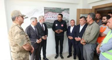 Görgel ve Ünlüer, Dulkadiroğlu Kırsalında Yapımı Süren Köy Evlerini Yerinde İnceledi..