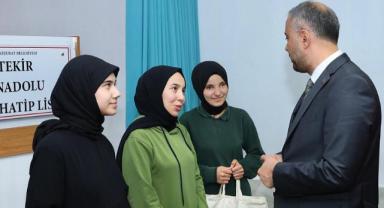 Onikişubat'ta 'Gönülleri Giydiriyoruz' Projesi tüm hızıyla devam ediyor..