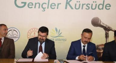 Dulkadiroğlu Belediyesi Gençleri Kürsüye Çıkarıyor..